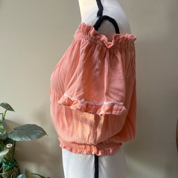 Poof! Peach Coral Puff Sleeve Ruffled Blouse - Picture 6 of 9